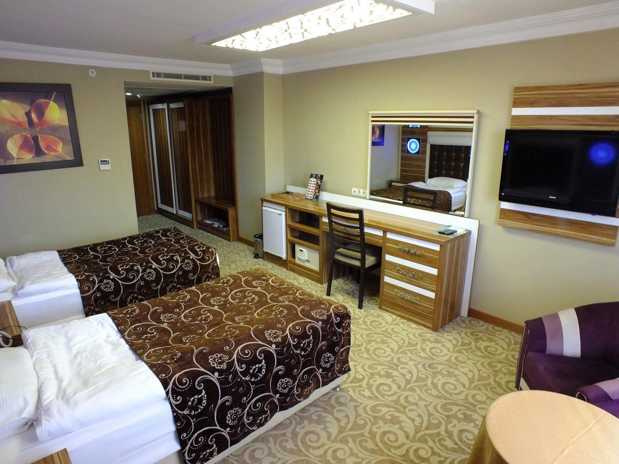 Demosan Hotel Karaman Exterior foto